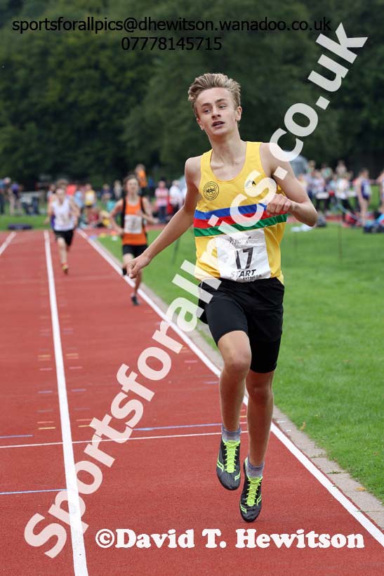 Boys 800 metres at the Northern Inter-Counties under-17s and 15s at Witton Park, Blackburn. Photo: David T. Hewitson/Sports for All Pics